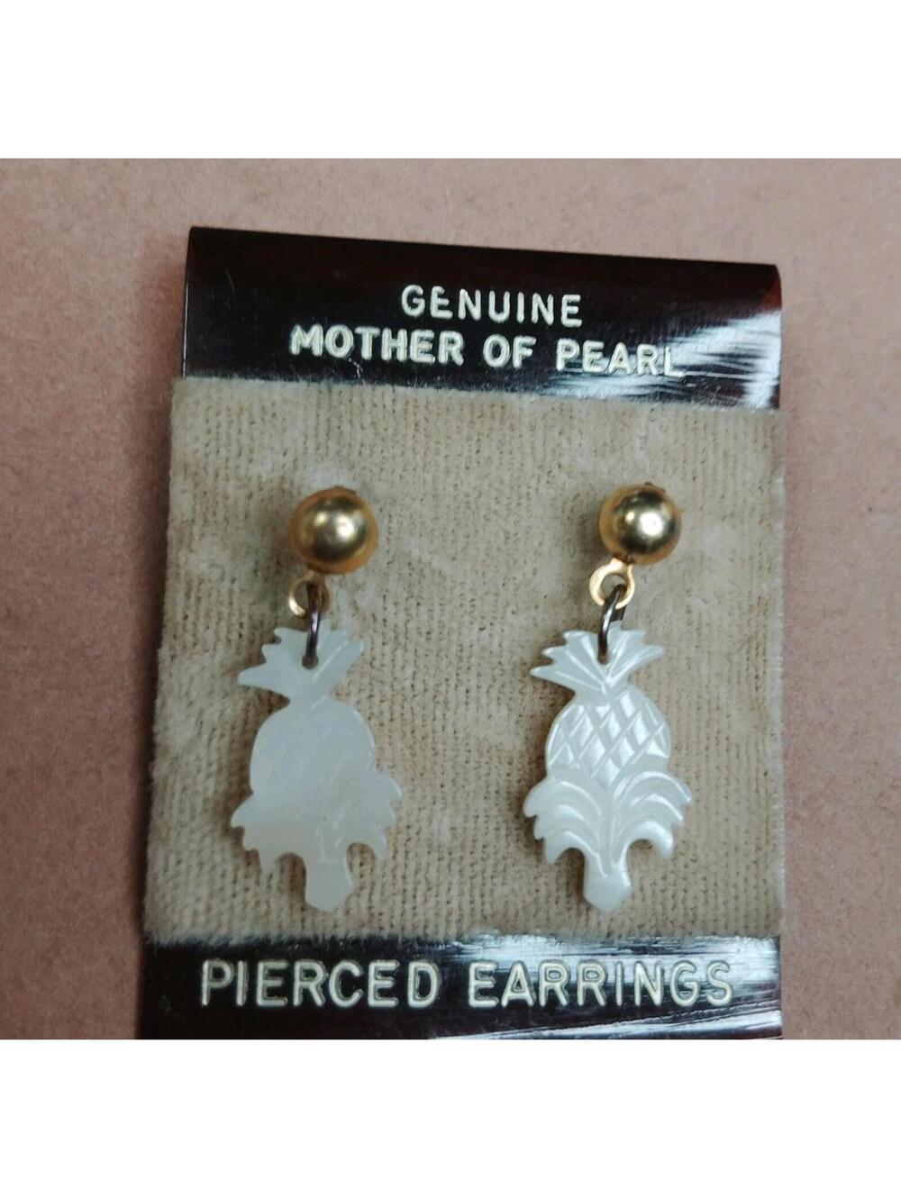 Vintage Old Stock Mother Of Pearl Carved Pineapple Dainty Dangle Earrings